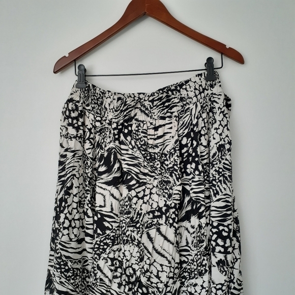 Retro Y2K Abstract Black and White Animal Print Maxi Skirt - Picture 2 of 10